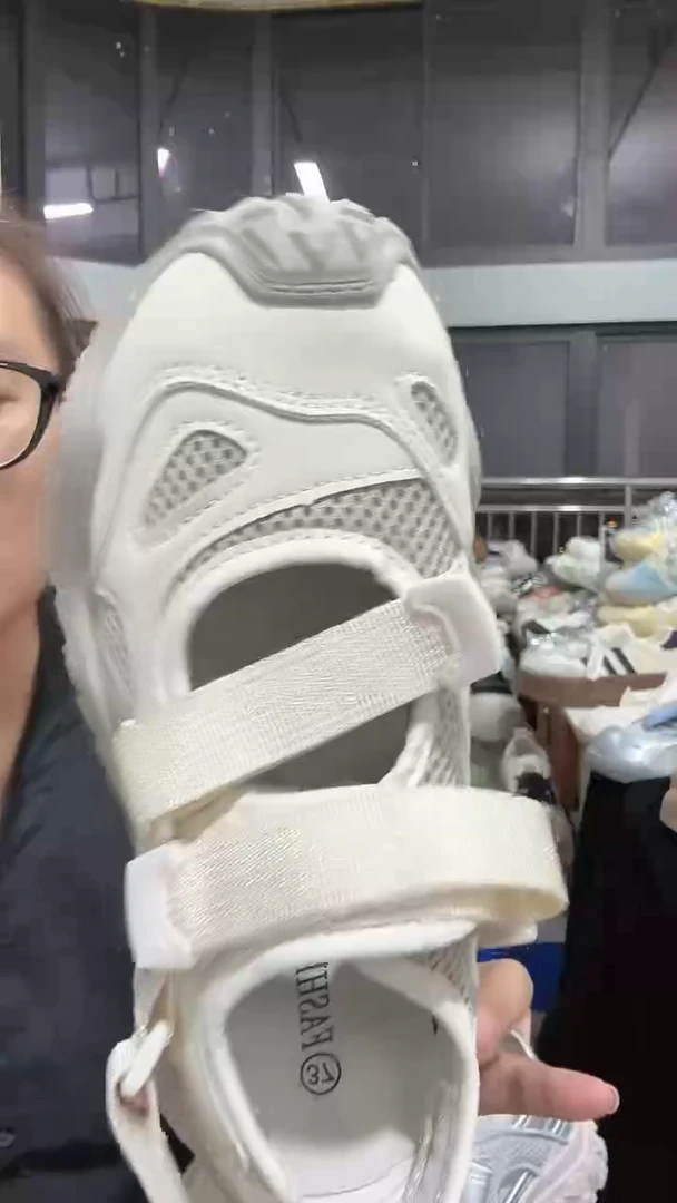 香*灰色橡胶大底镂空37