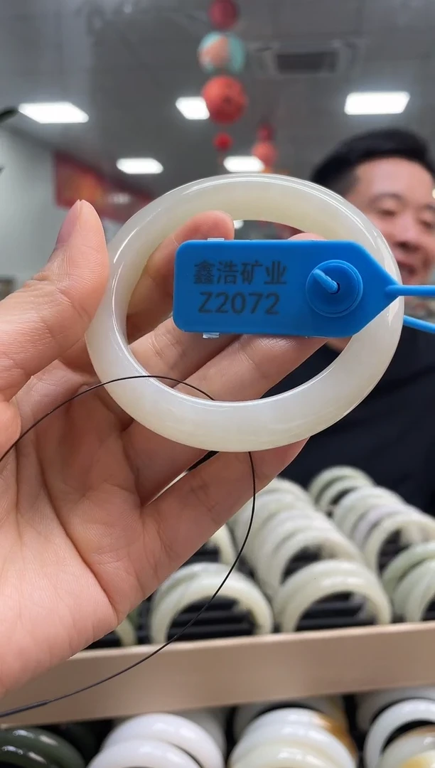 和田玉手镯未镶嵌手镯 Z2072 圈口60