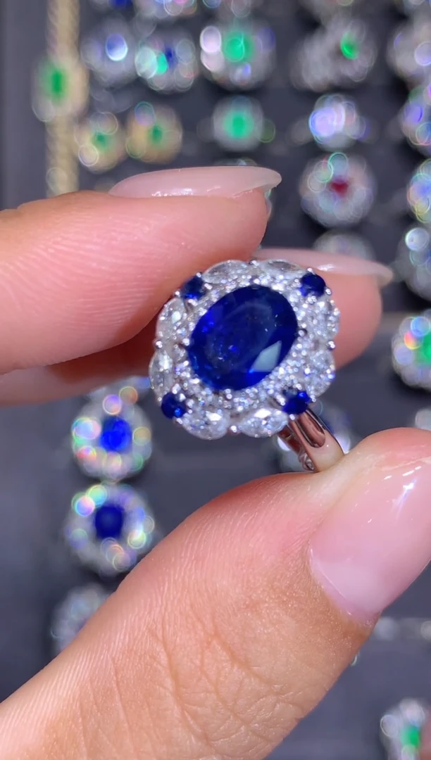 戒指蓝宝石18K金镶嵌1.26CT