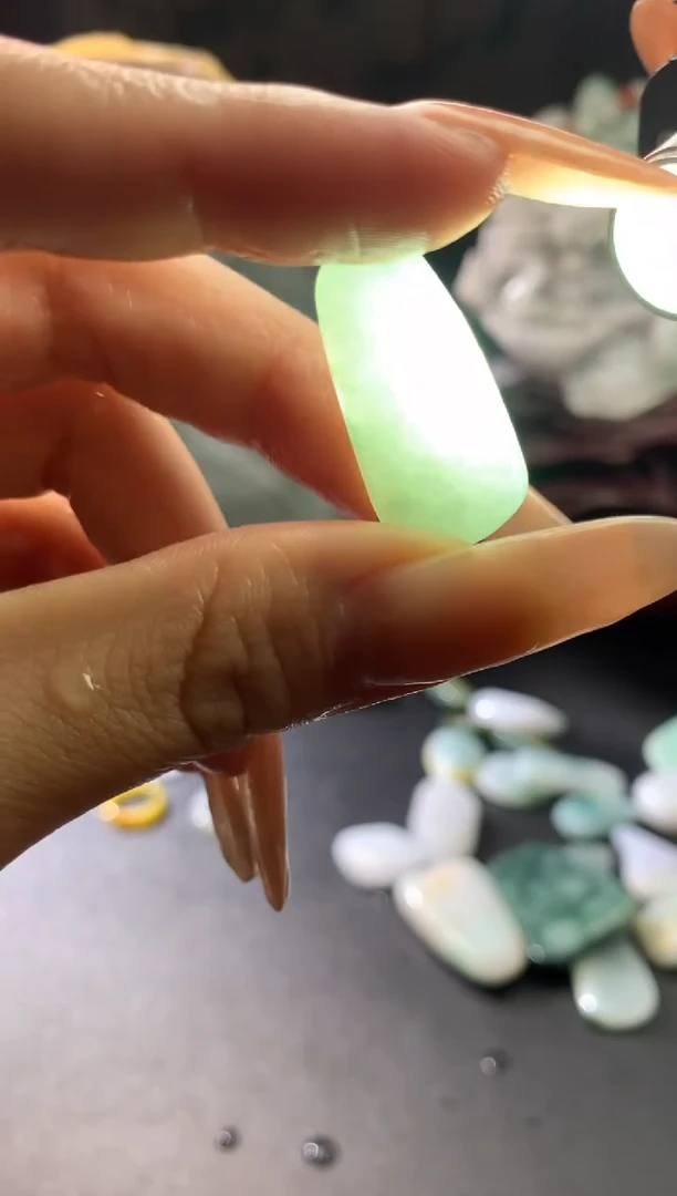 未镶嵌挂件翡翠天然缅甸翡翠A货
