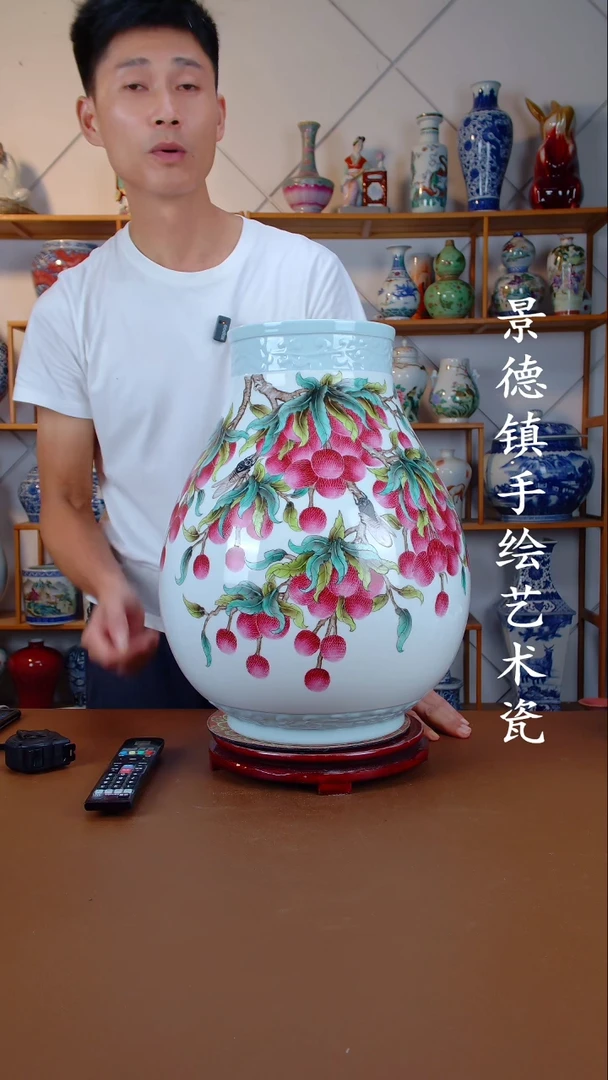 现代景德镇手工手绘陶瓷摆件39