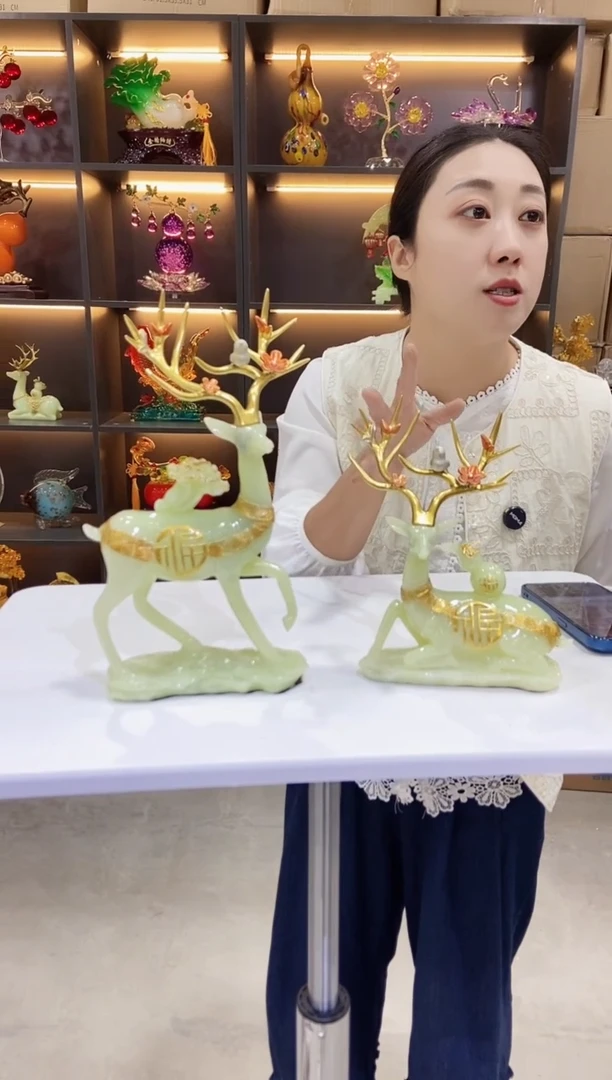 一对梅花鹿摆件..
