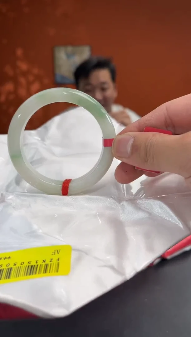 未镶嵌手镯翡翠4