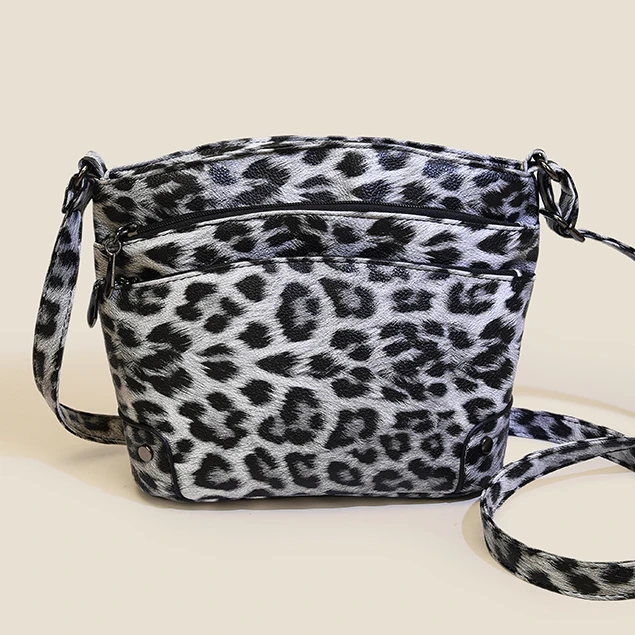 新款多层水桶包单肩斜挎夏季手机包大容量真皮多功能女士气质时尚