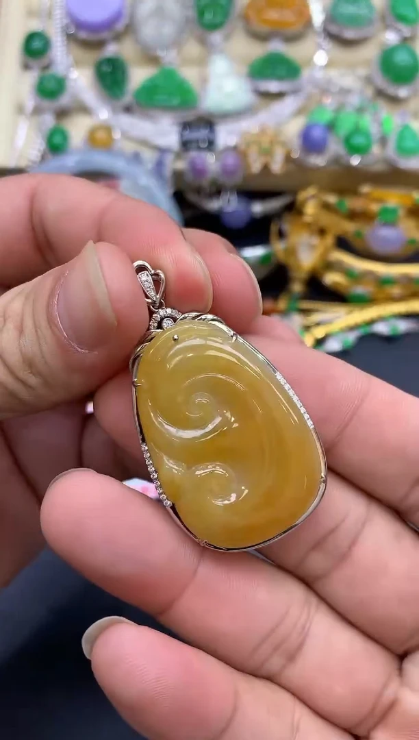 颈饰18K金镶嵌翡翠244-中国好珍宝