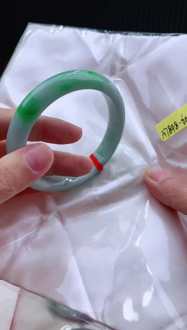 未镶嵌手镯翡翠60