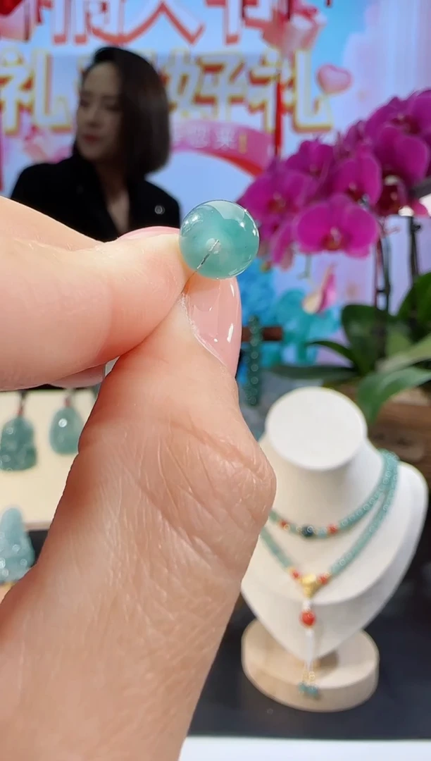 【闪购商品】翡翠吊坠(不含链)未镶嵌面包扣多样性发一