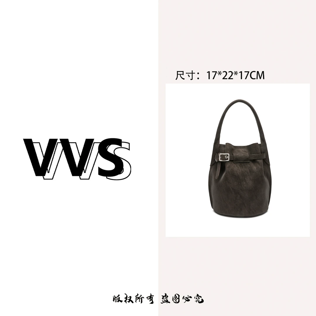 卡尔 蔻斯简约百搭休闲水桶包CK251181P深咖