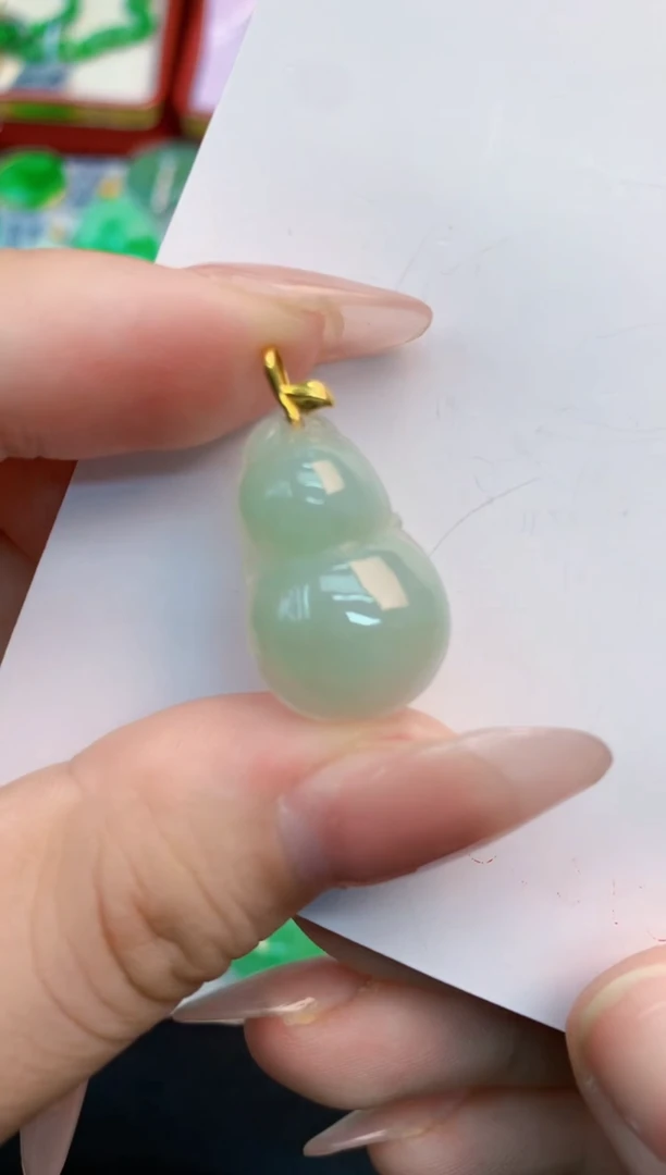 翡翠未镶嵌吊坠(不含链)1