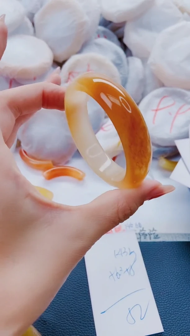 石英质玉手镯未镶嵌K133-55-56