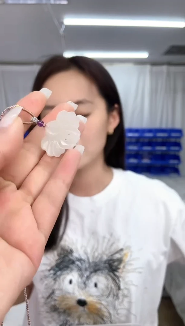 和田玉未镶嵌颈饰天然珠宝多样性发其一