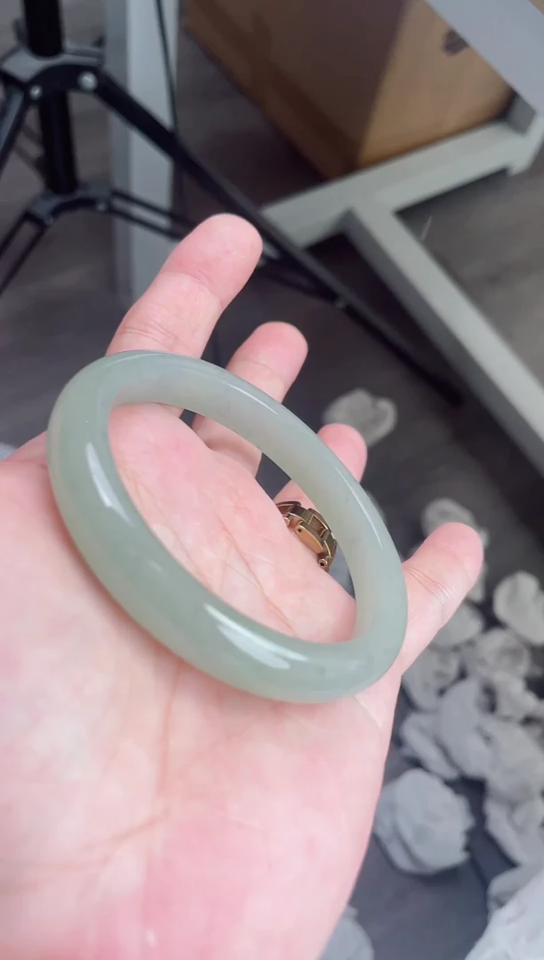 未镶嵌手镯石英质玉105-60