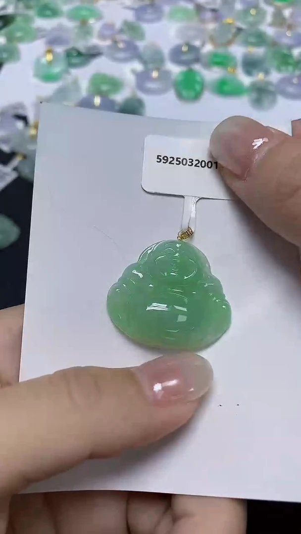 翡翠18K金镶嵌颈饰天然缅甸翡翠A货