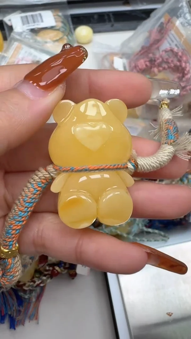 裸石琥珀未镶嵌如图