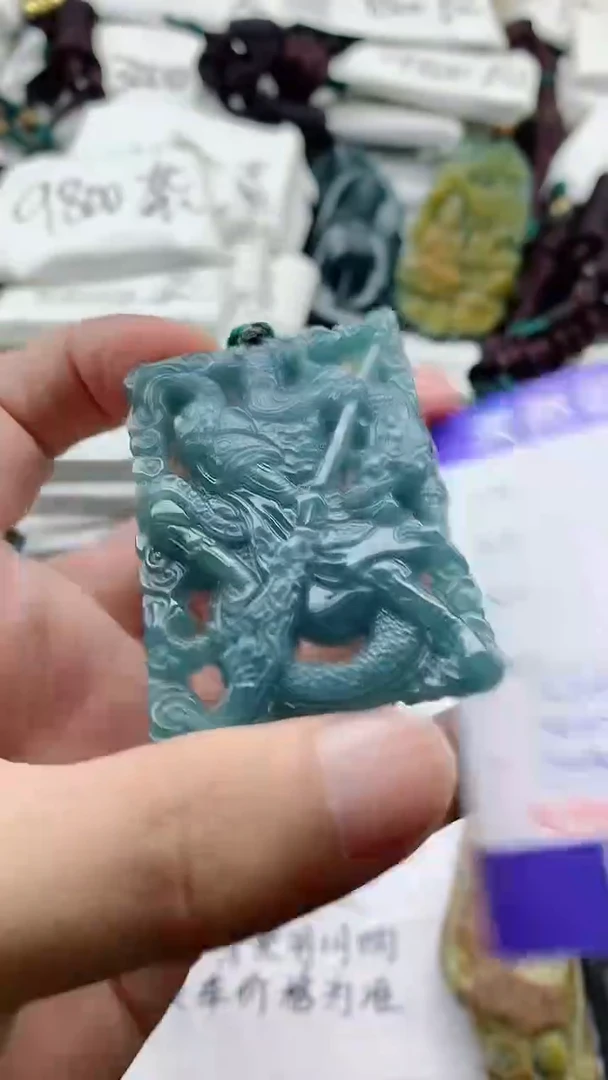 颈饰未镶嵌翡翠2
