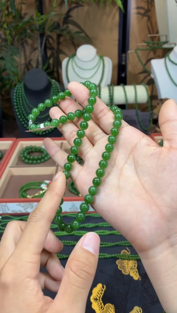 颈饰未镶嵌和田玉（碧玉）8阳绿微矿锁骨链
