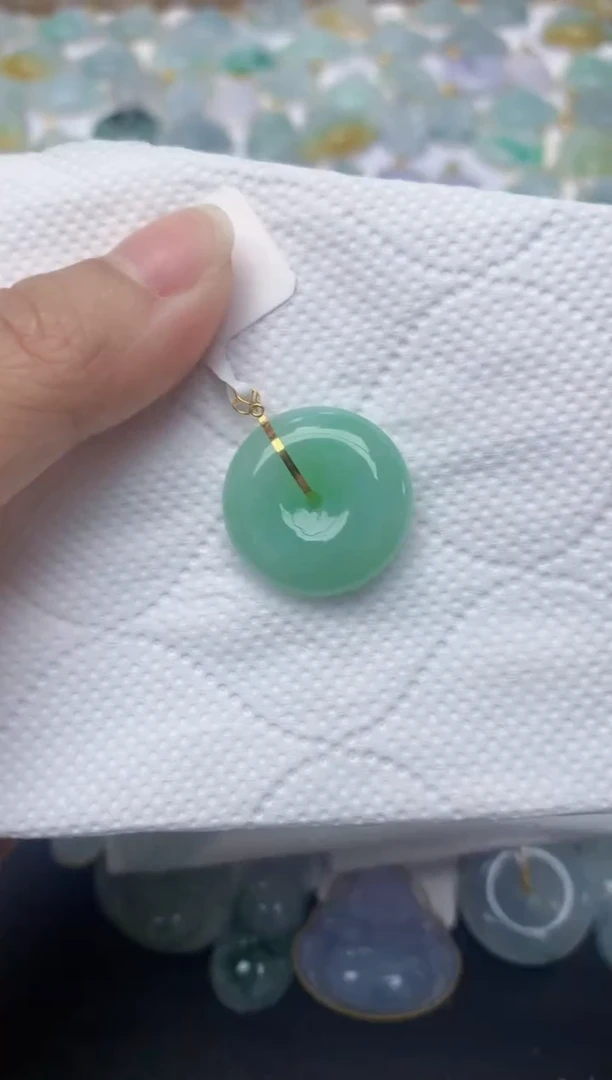 翡翠18K金镶嵌颈饰 天然缅甸A货翡翠