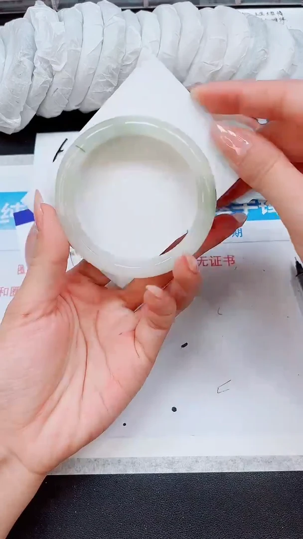 【闪购商品】石英质玉手镯未镶嵌A9-60/61