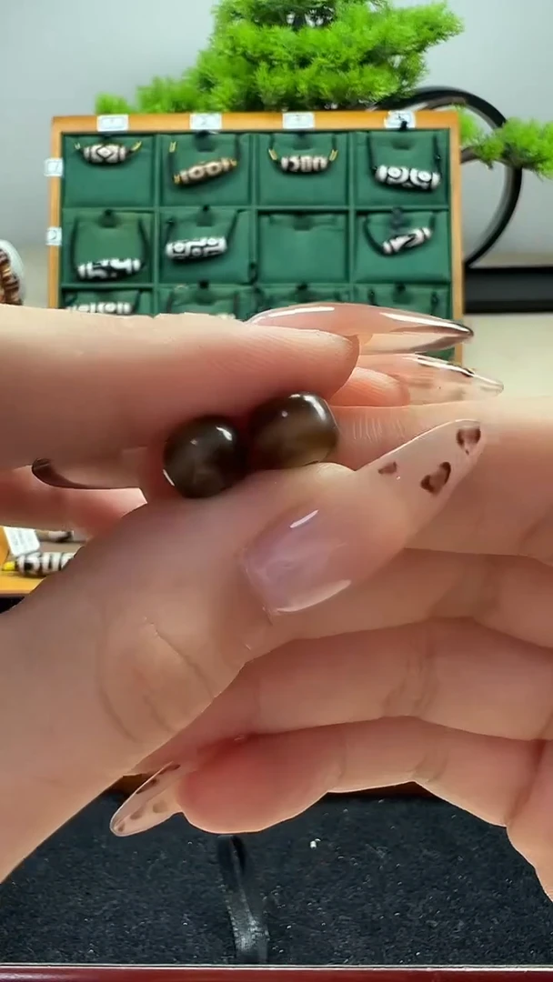 玛瑙/玉髓（覆膜）颈饰未镶嵌112.（微瑕随机发货）