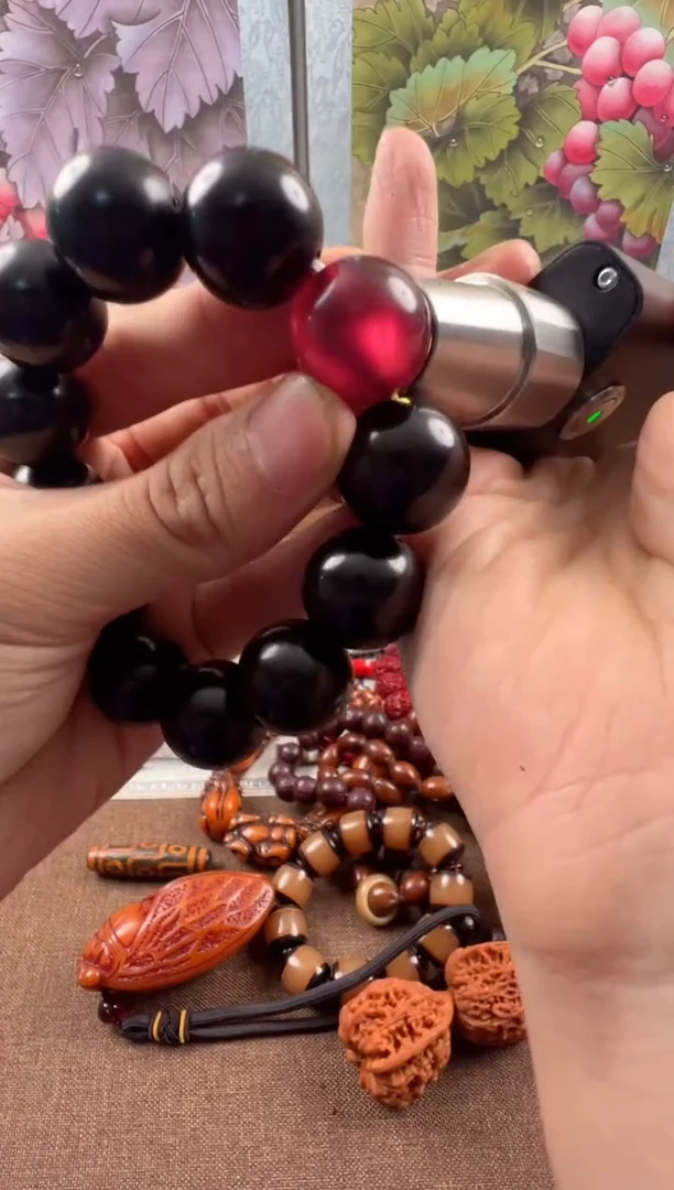 血珀颈饰未镶嵌..................