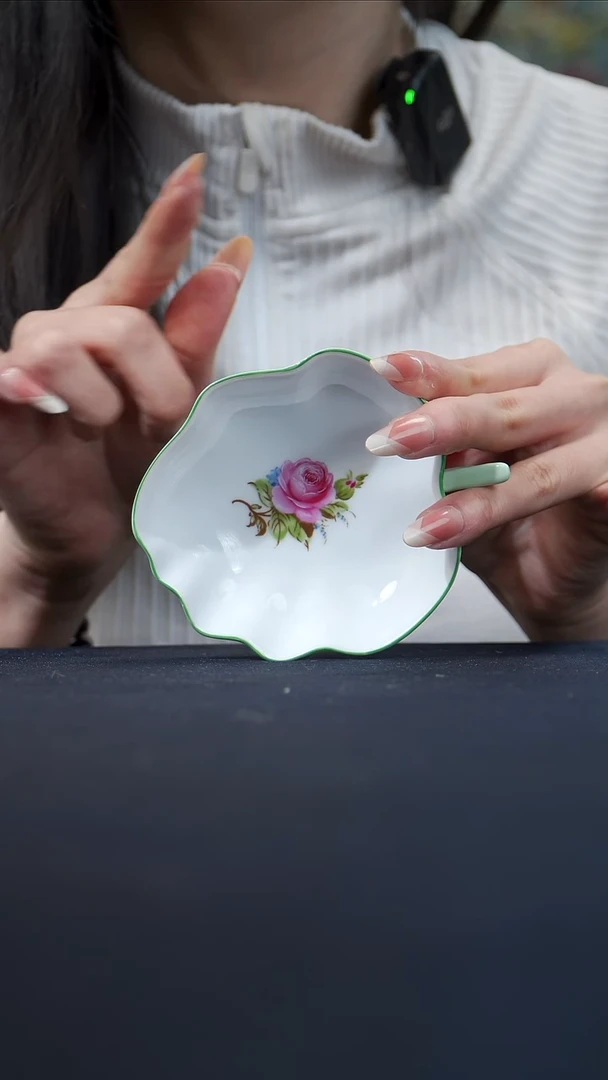 骨瓷婷婷中古器物如图所示104