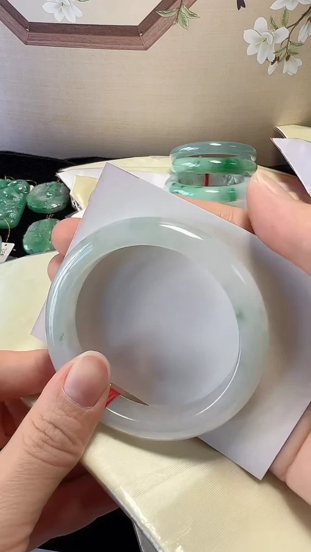 未镶嵌手镯翡翠翡翠手镯