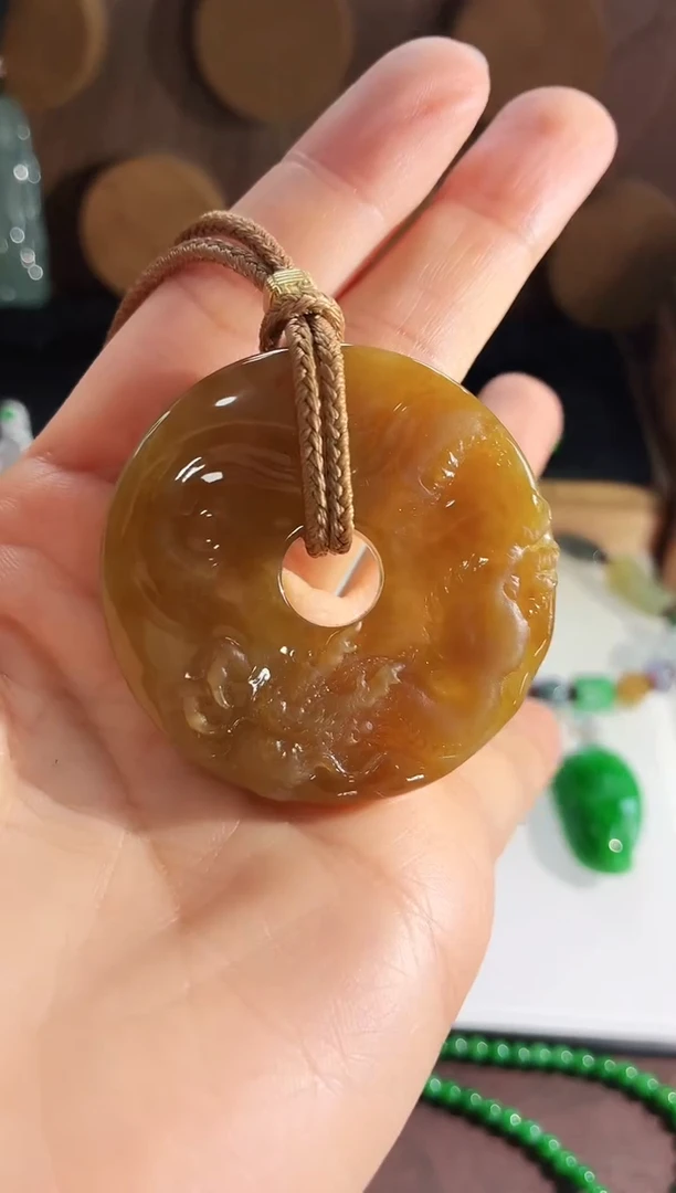 颈饰未镶嵌翡翠吊坠