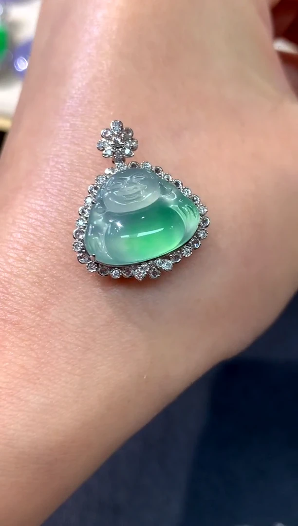 吊坠(不含链)18K金镶嵌翡翠Q01|16800