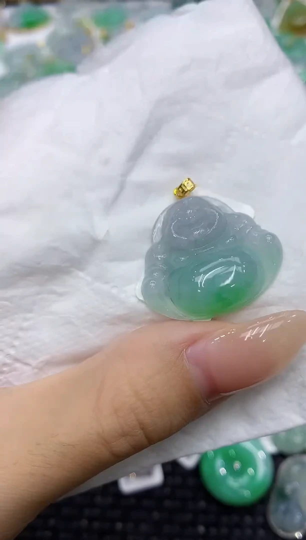 颈饰18K金镶嵌翡翠111111111111