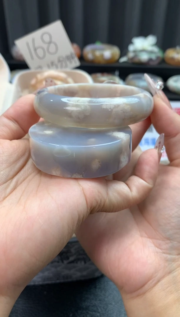 未镶嵌手镯石英质玉（58-59圈口）赠送镯心