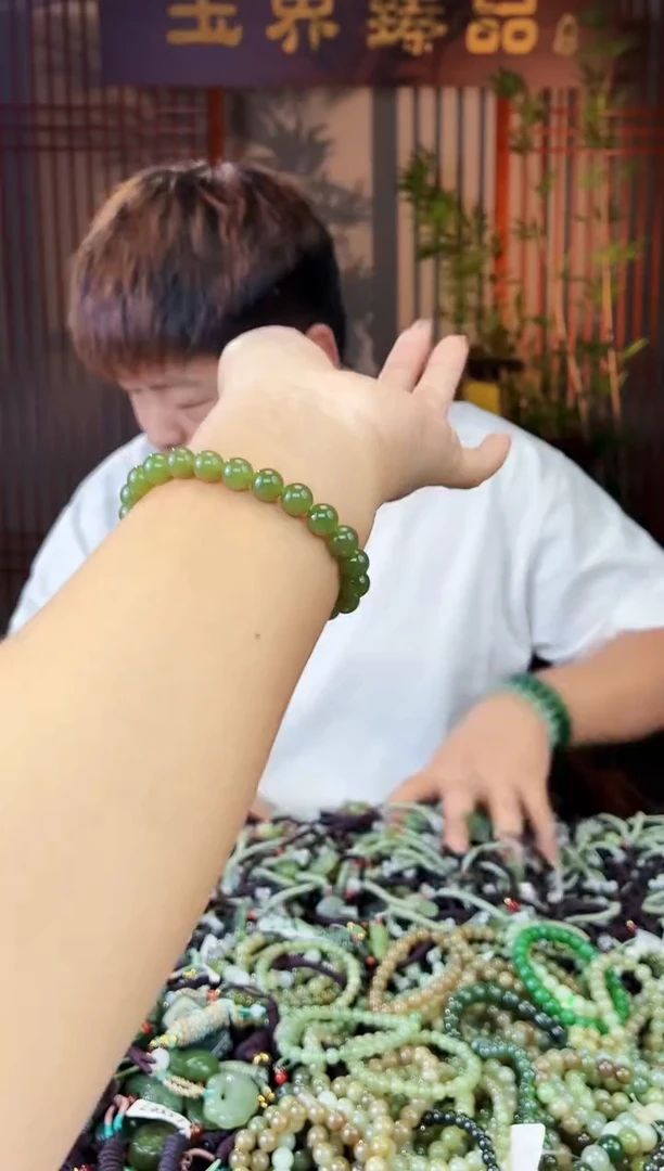 和田玉未镶嵌颈饰拍一发一