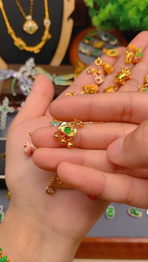 【闪购商品】翡翠吊坠(不含链)银S925镶嵌如意锁