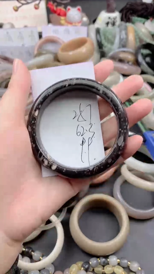 未镶嵌手镯石英质玉257