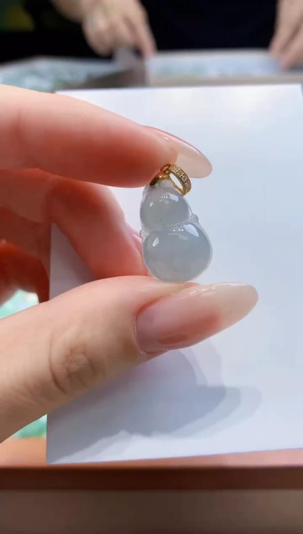 翡翠未镶嵌颈饰 天然A货翡翠挂件