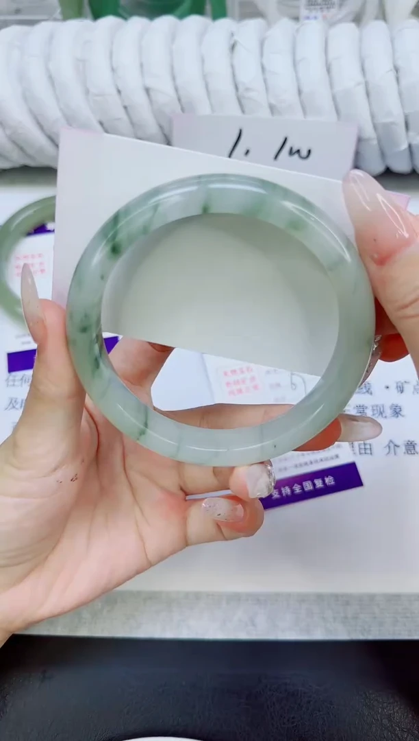 未镶嵌手镯石英质玉86/67