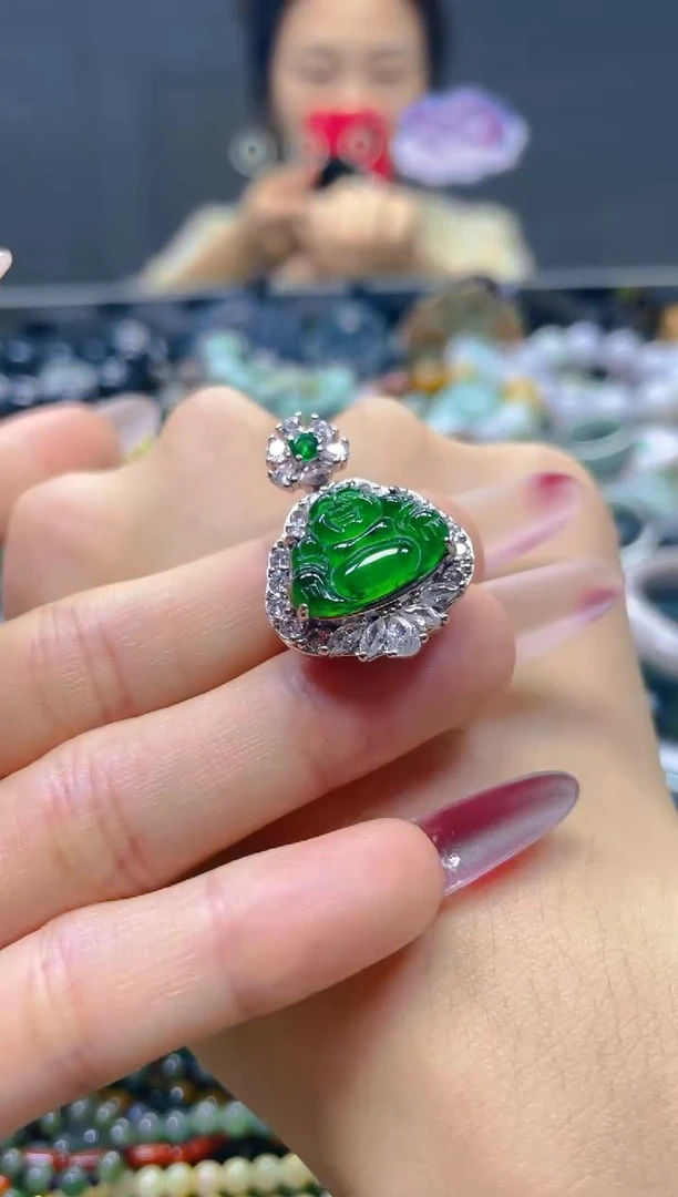 颈饰未镶嵌翡翠/C/翡翠A货，一件也是批发价