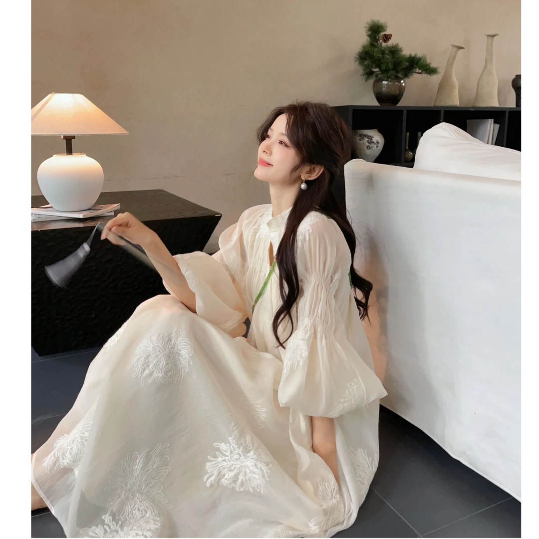 法式春秋季新款重工刺绣灯笼袖宽松绑带连衣裙长裙