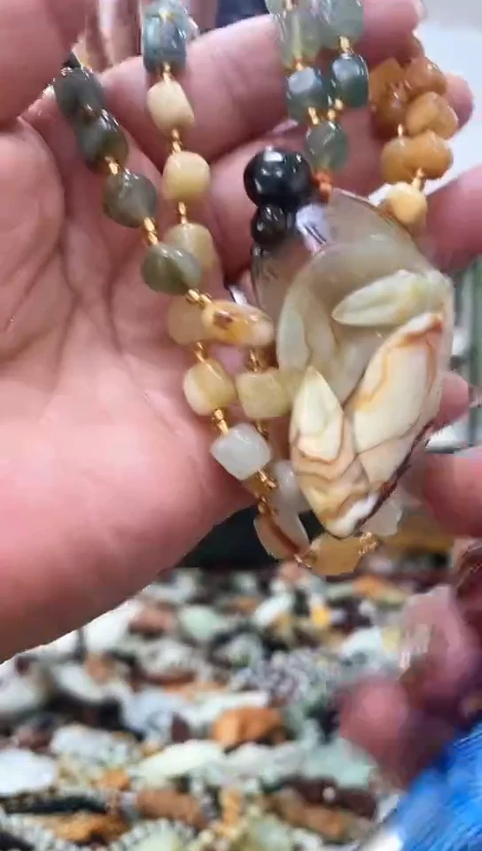 未镶嵌岫玉挂件