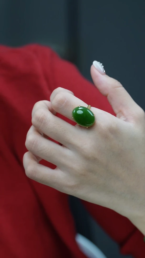 18K金镶嵌戒指和田玉6