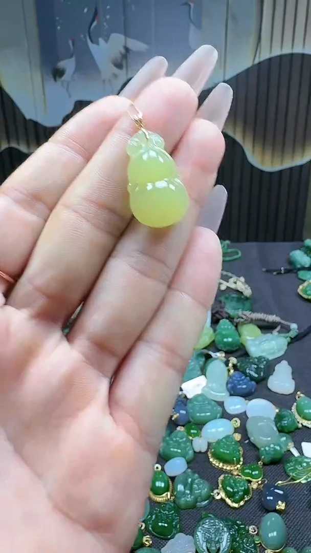 和田玉18K金镶嵌吊坠(不含链)1