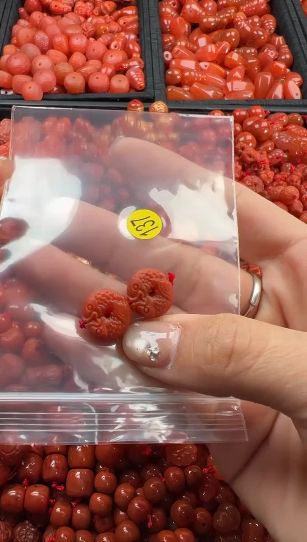 【闪购商品】南红玛瑙颈饰未镶嵌1