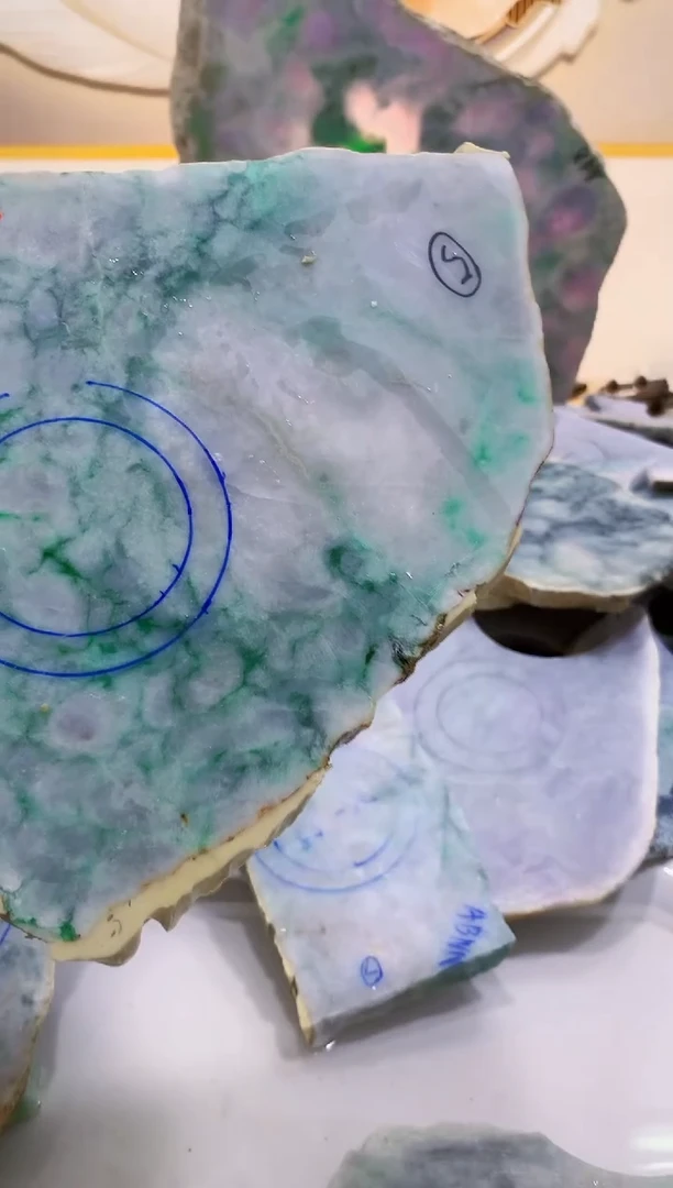 翡翠挂件未镶嵌0林0翡翠珠宝854