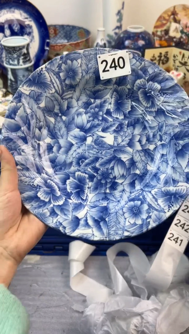 【闪购商品】瓷片240..........