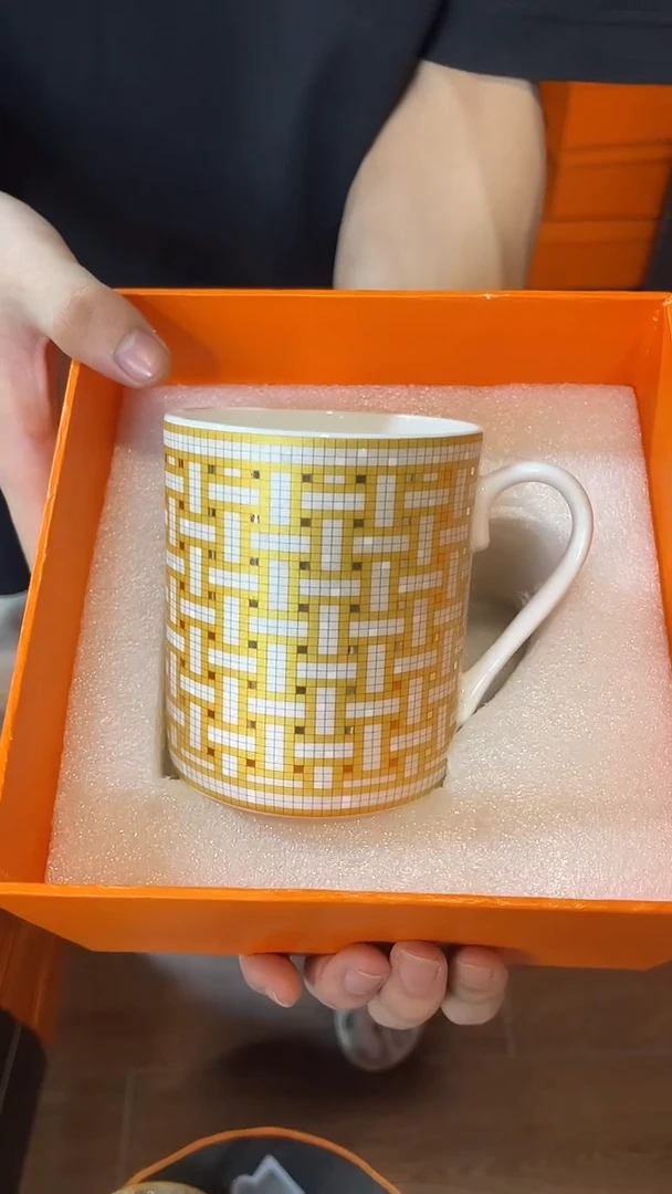 杯鸿辉家品牌瓷器，京东包邮！