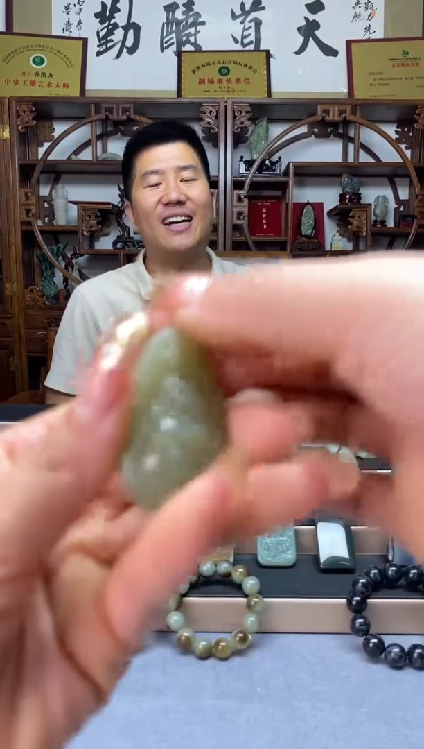 未镶嵌和田玉挂件1