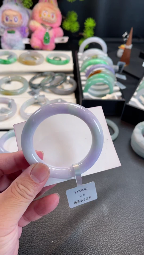 翡翠手镯未镶嵌53.5圆条 有纹裂