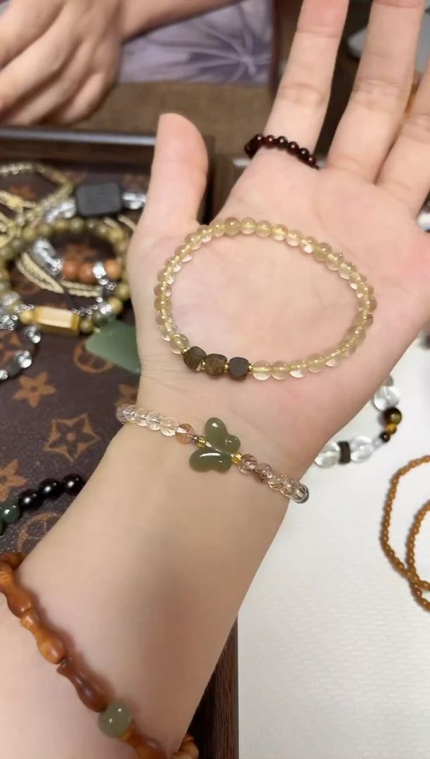 非洲檀香无事牌029莺歌绿3颗+黄发晶单圈