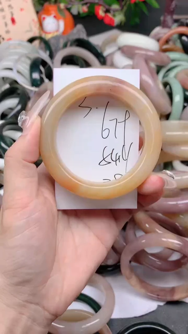 石英质玉手镯未镶嵌679