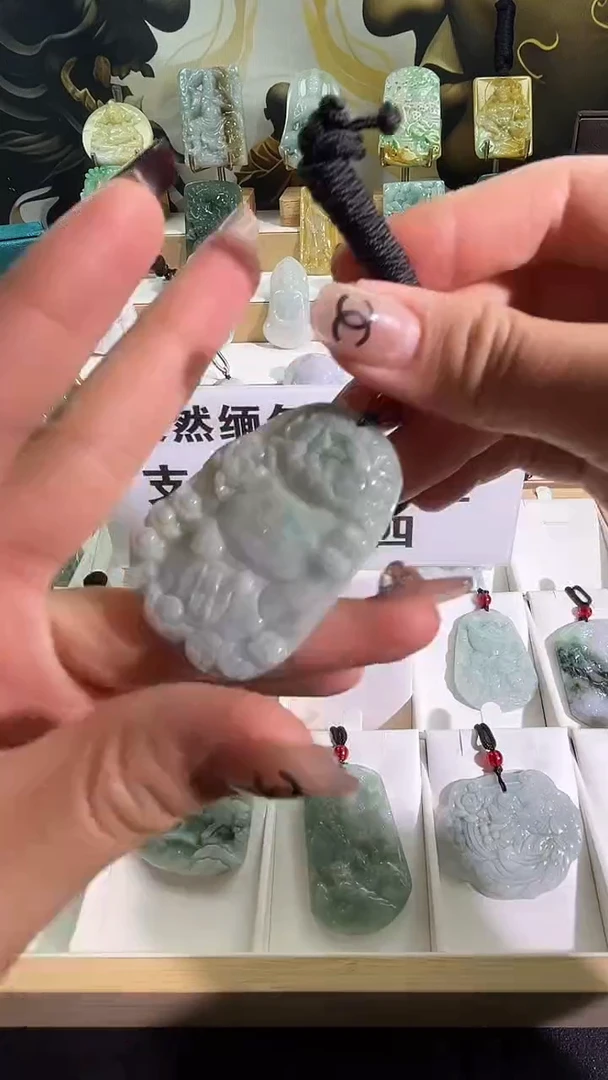 颈饰未镶嵌翡翠?****?12/16   8