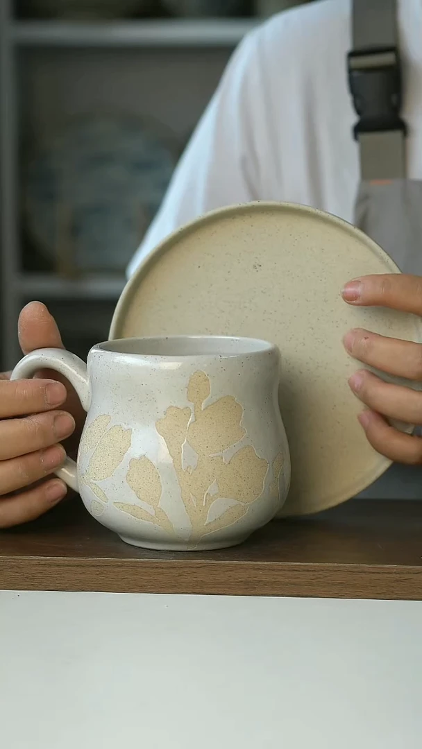 微瑕浮雕木兰花马克杯400ml送碟@4-2@